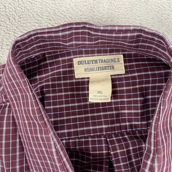 Duluth Trading Mens Shirt XL Wrinklefighter Burgundy & White Checkered Long-Slee - Picture 3 of 5